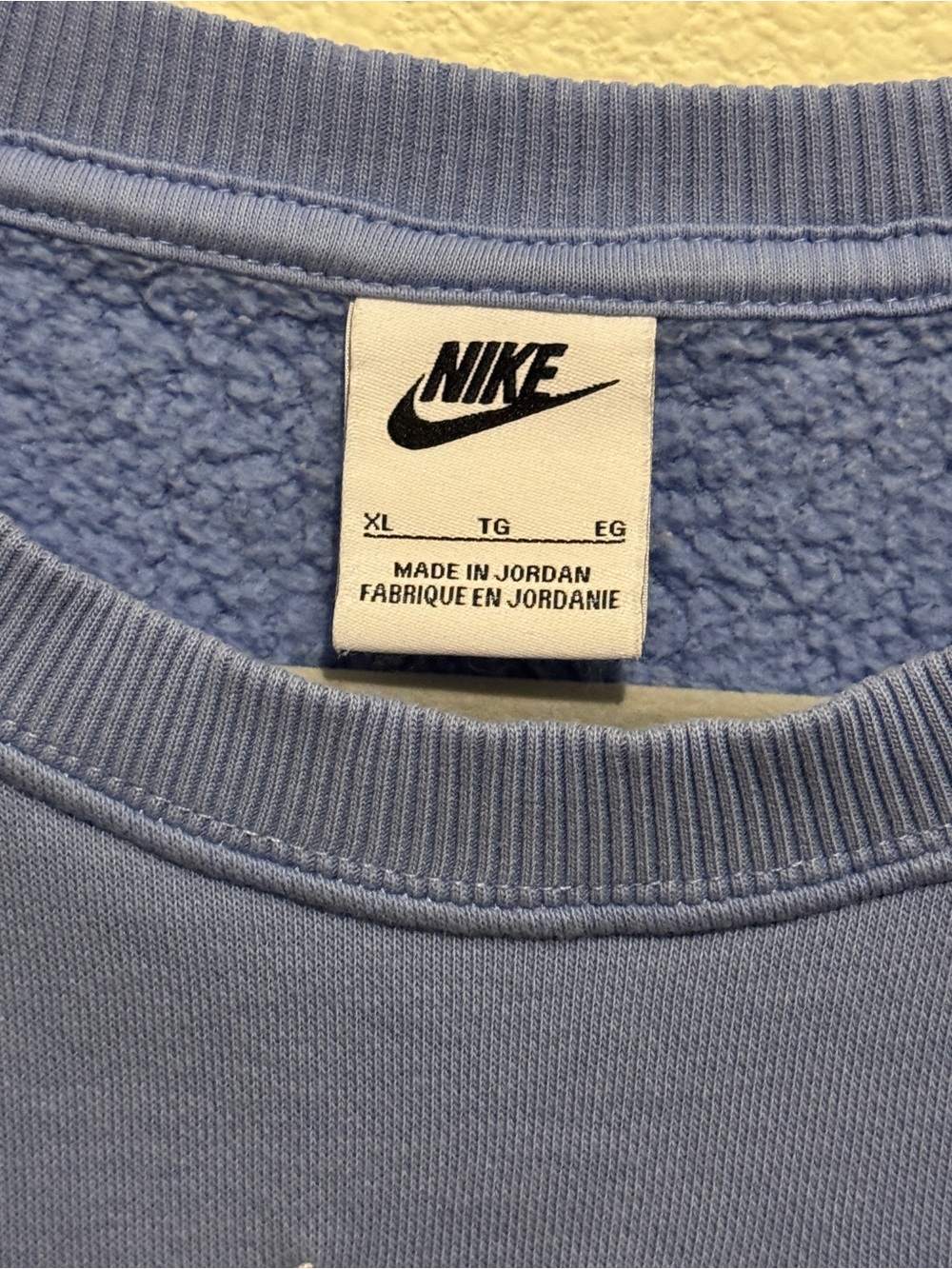 Nike Women's Sportswear Phoenix Fleece Oversized Sweatshirt - Picture 2 of 8